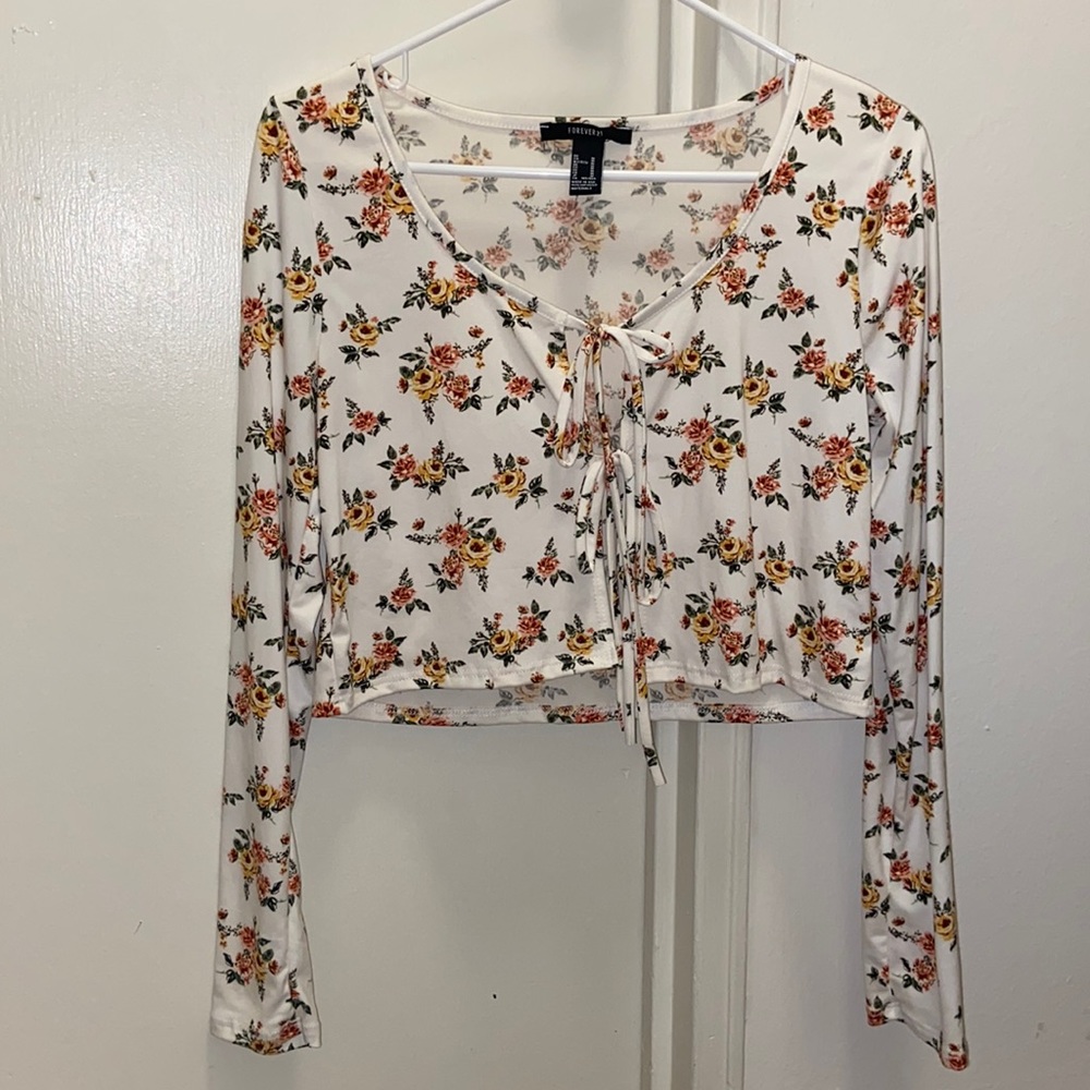 Forever 21 size medium long sleeve crop top